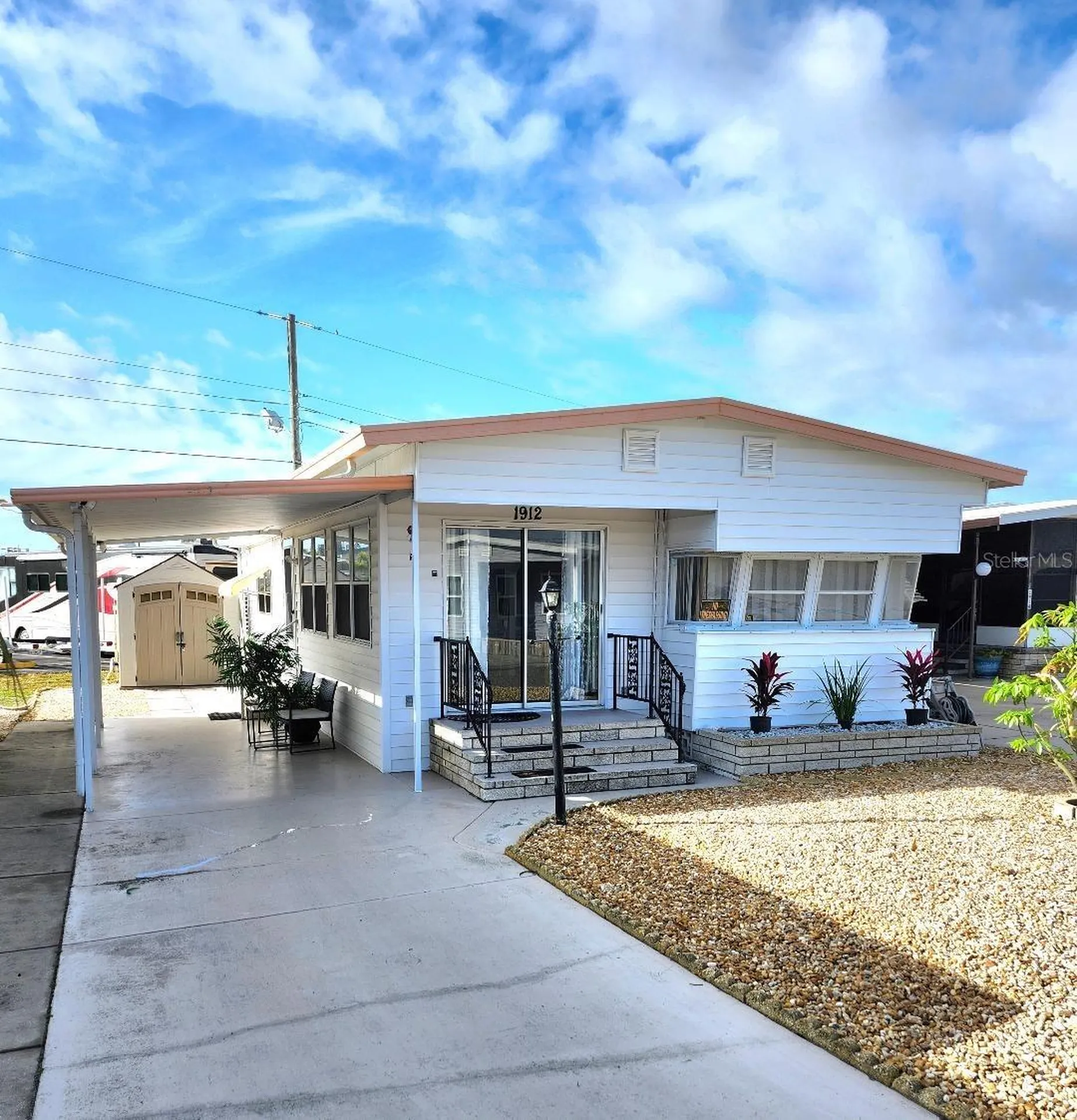 1912 Iowa Avenue Bradenton FL 34207