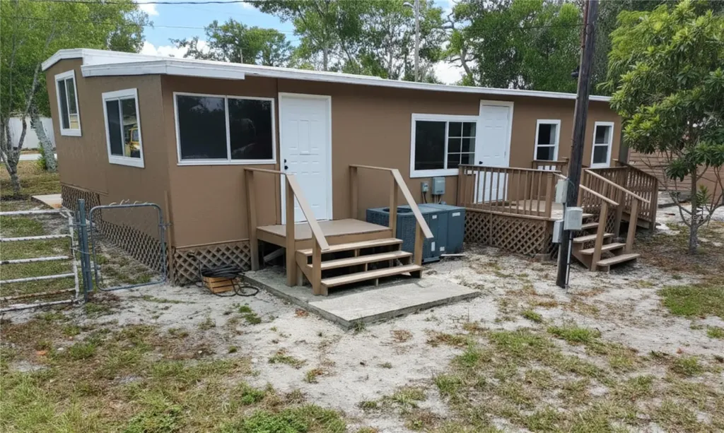 9761 Lake Drive Weeki Wachee FL 34613