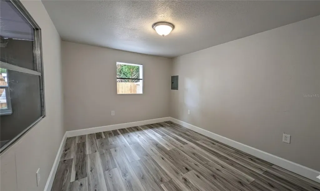 9761 Lake Drive Weeki Wachee FL 34613