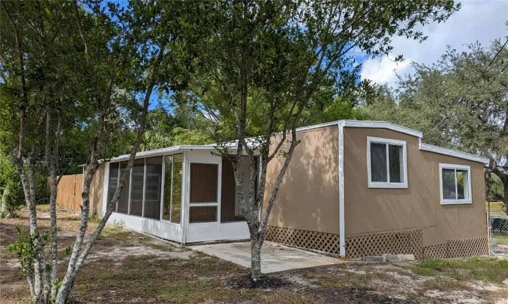 9761 Lake Drive Weeki Wachee FL 34613