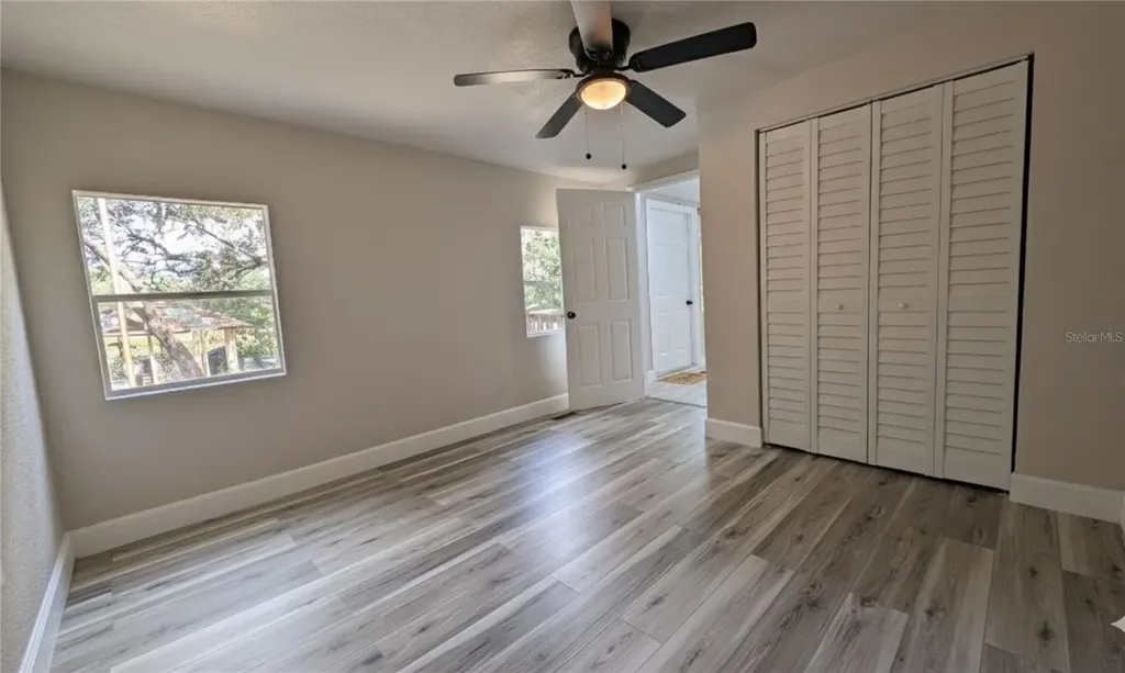 9761 Lake Drive Weeki Wachee FL 34613