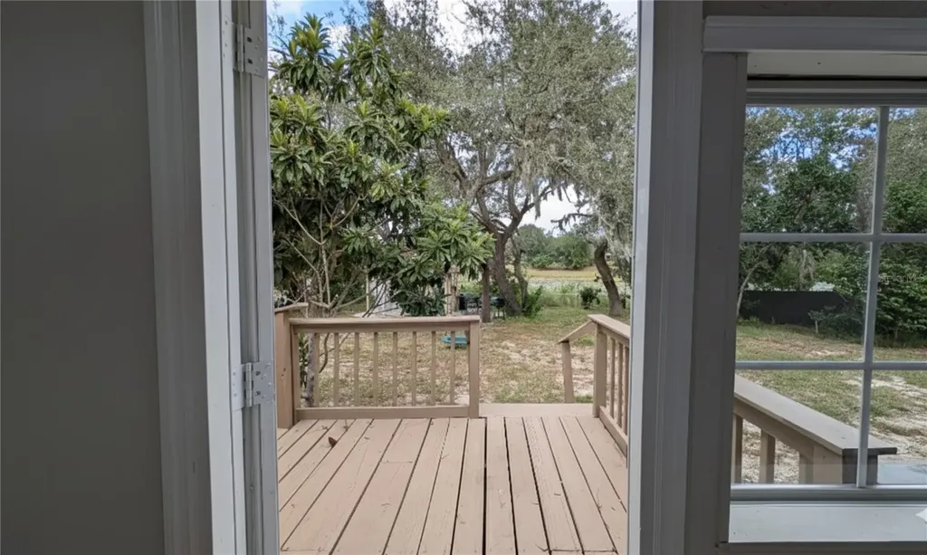 9761 Lake Drive Weeki Wachee FL 34613
