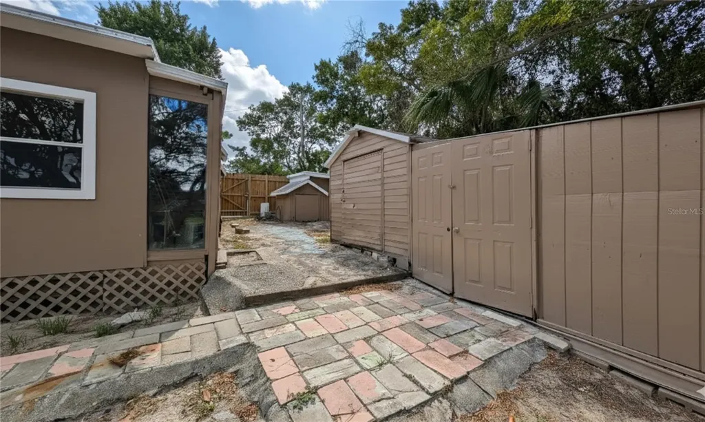 9761 Lake Drive Weeki Wachee FL 34613