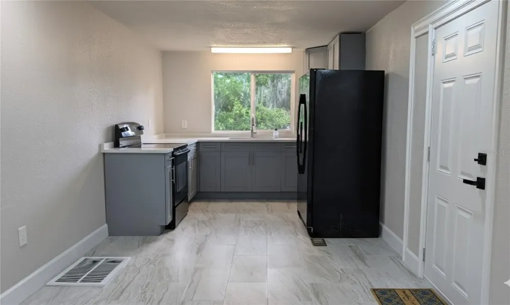 9761 Lake Drive Weeki Wachee FL 34613