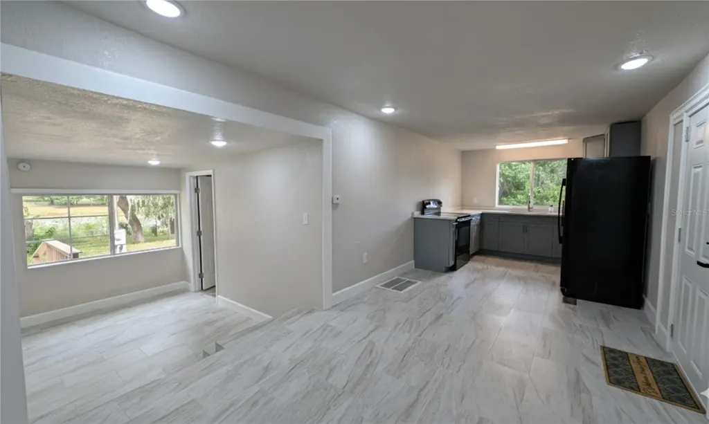9761 Lake Drive Weeki Wachee FL 34613