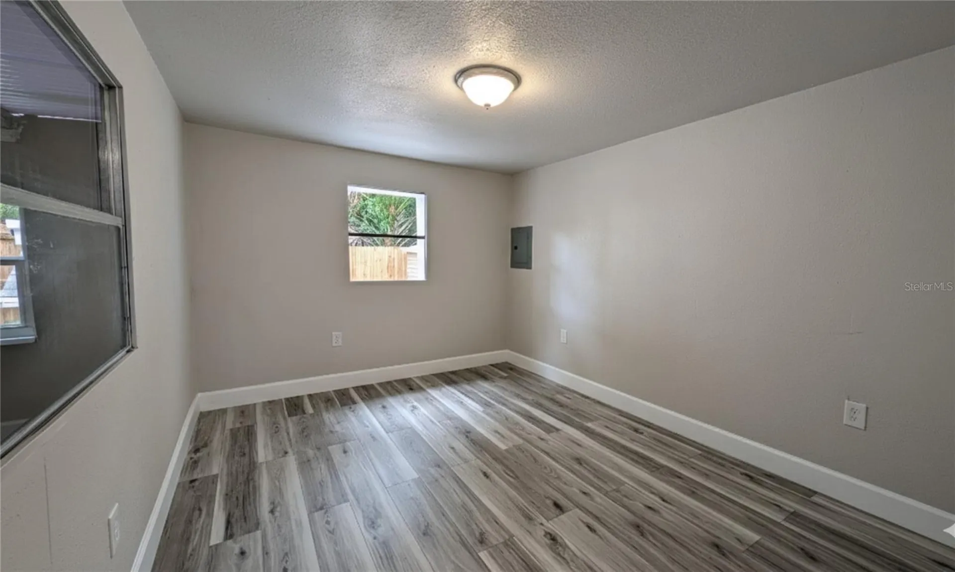 9761 Lake Drive Weeki Wachee FL 34613