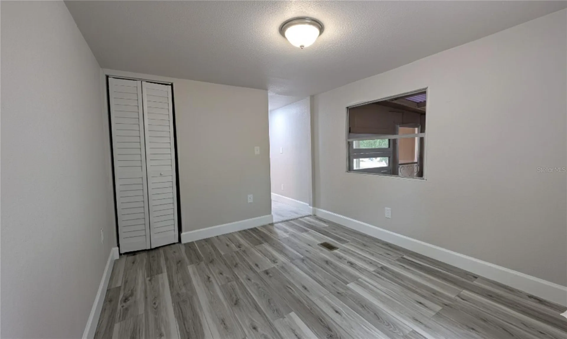 9761 Lake Drive Weeki Wachee FL 34613