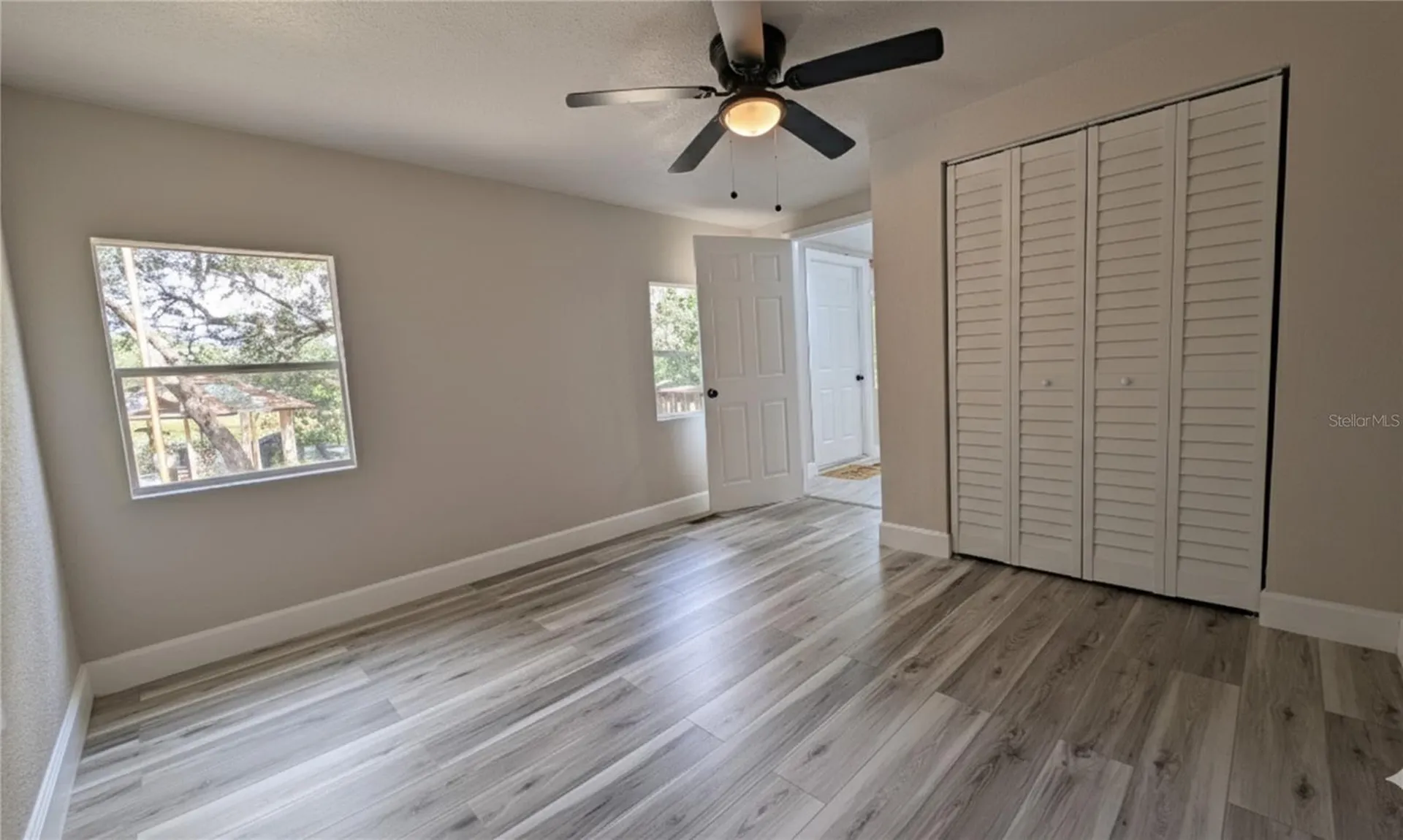 9761 Lake Drive Weeki Wachee FL 34613