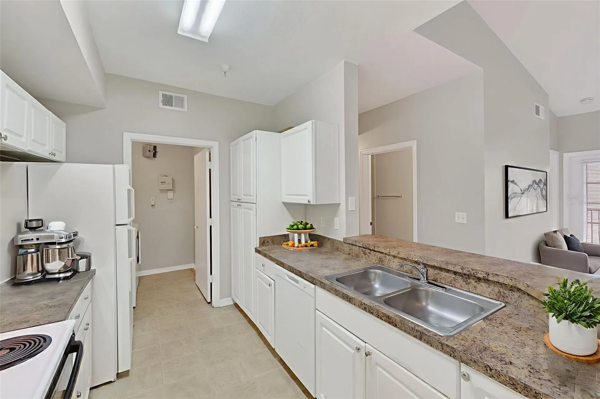 5572 Metrowest Boulevard Orlando FL 32811