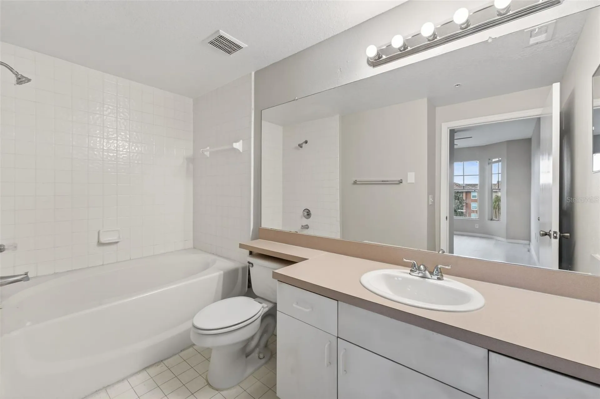 5572 Metrowest Boulevard Orlando FL 32811