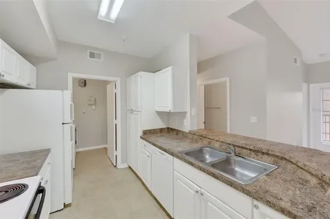 5572 Metrowest Boulevard Orlando FL 32811
