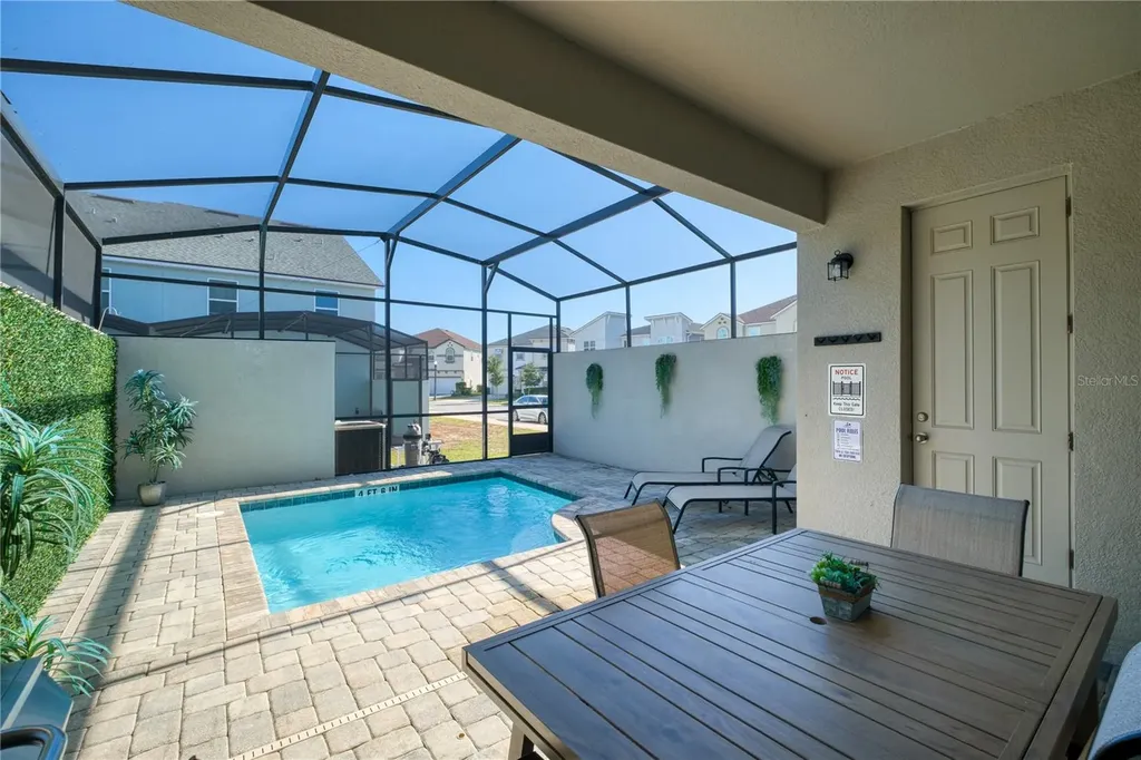 1700 Tropical Palms Circle Kissimmee FL 34747