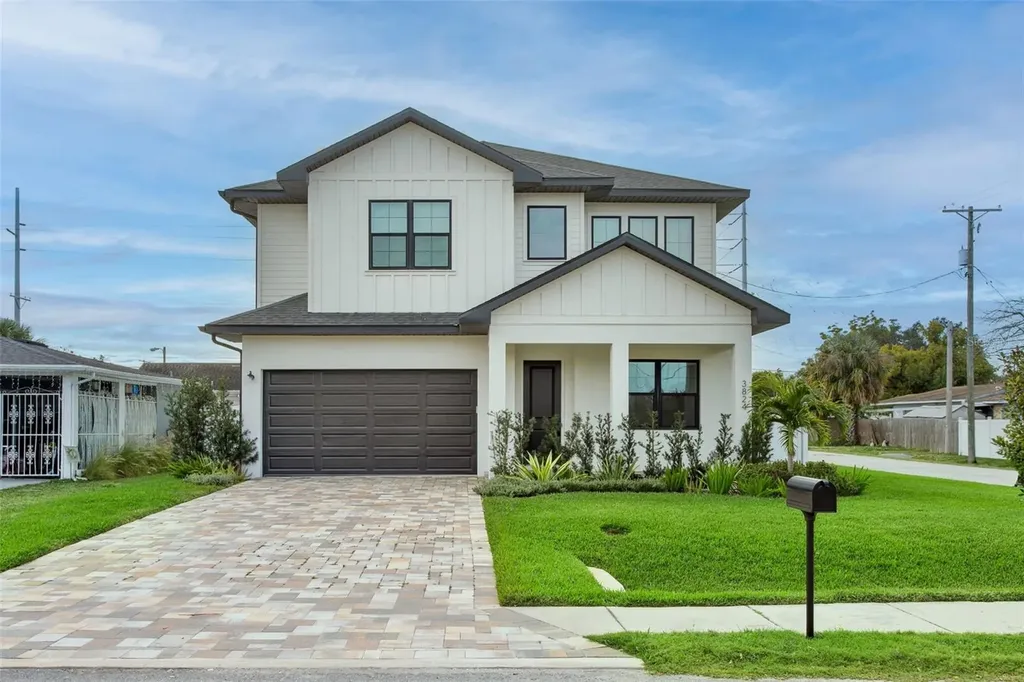 3824 W Carmen Street Tampa FL 33609
