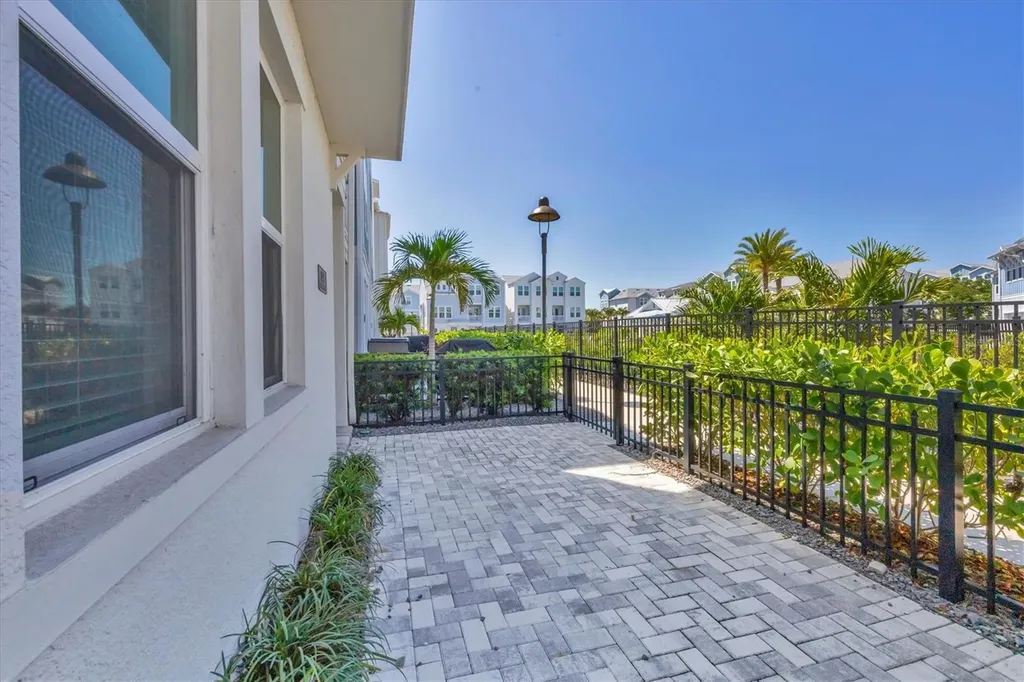 2340 Lindstrom Street Sarasota FL 34237