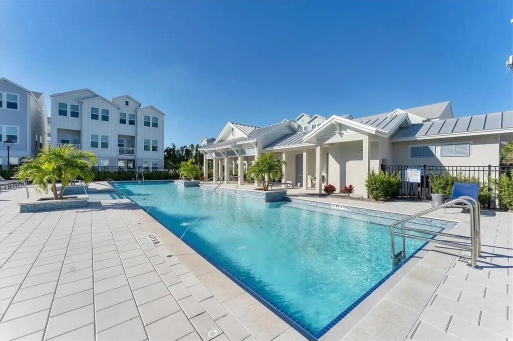 2340 Lindstrom Street Sarasota FL 34237
