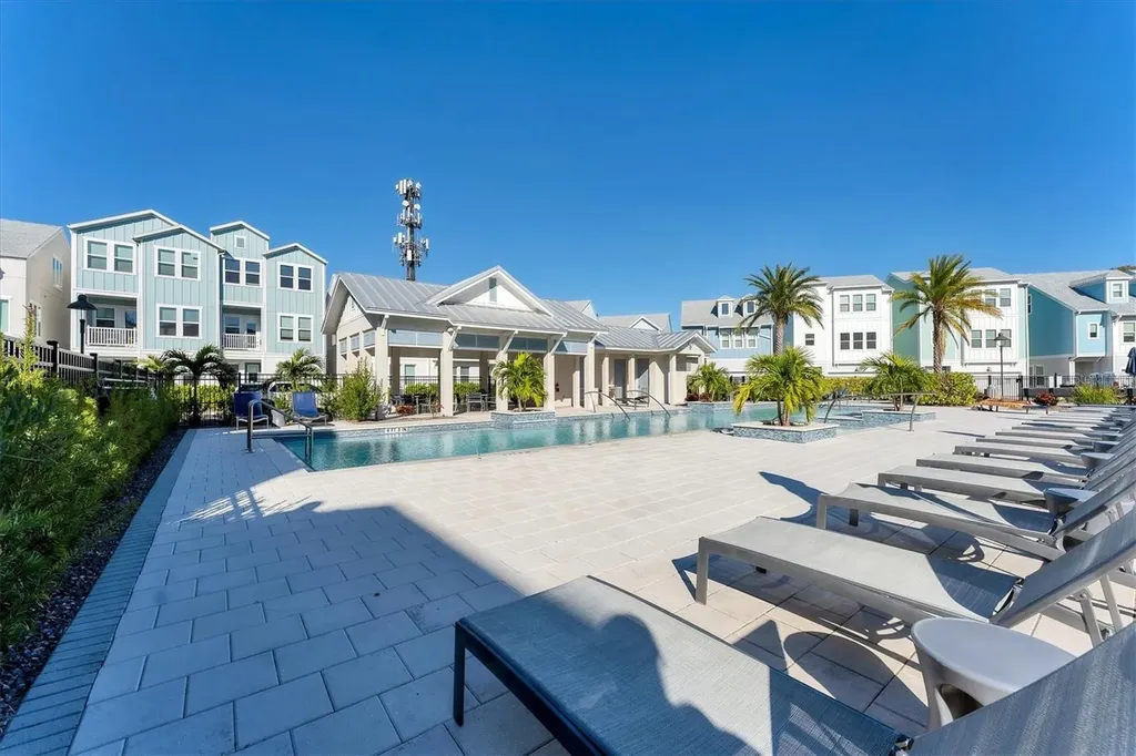 2340 Lindstrom Street Sarasota FL 34237