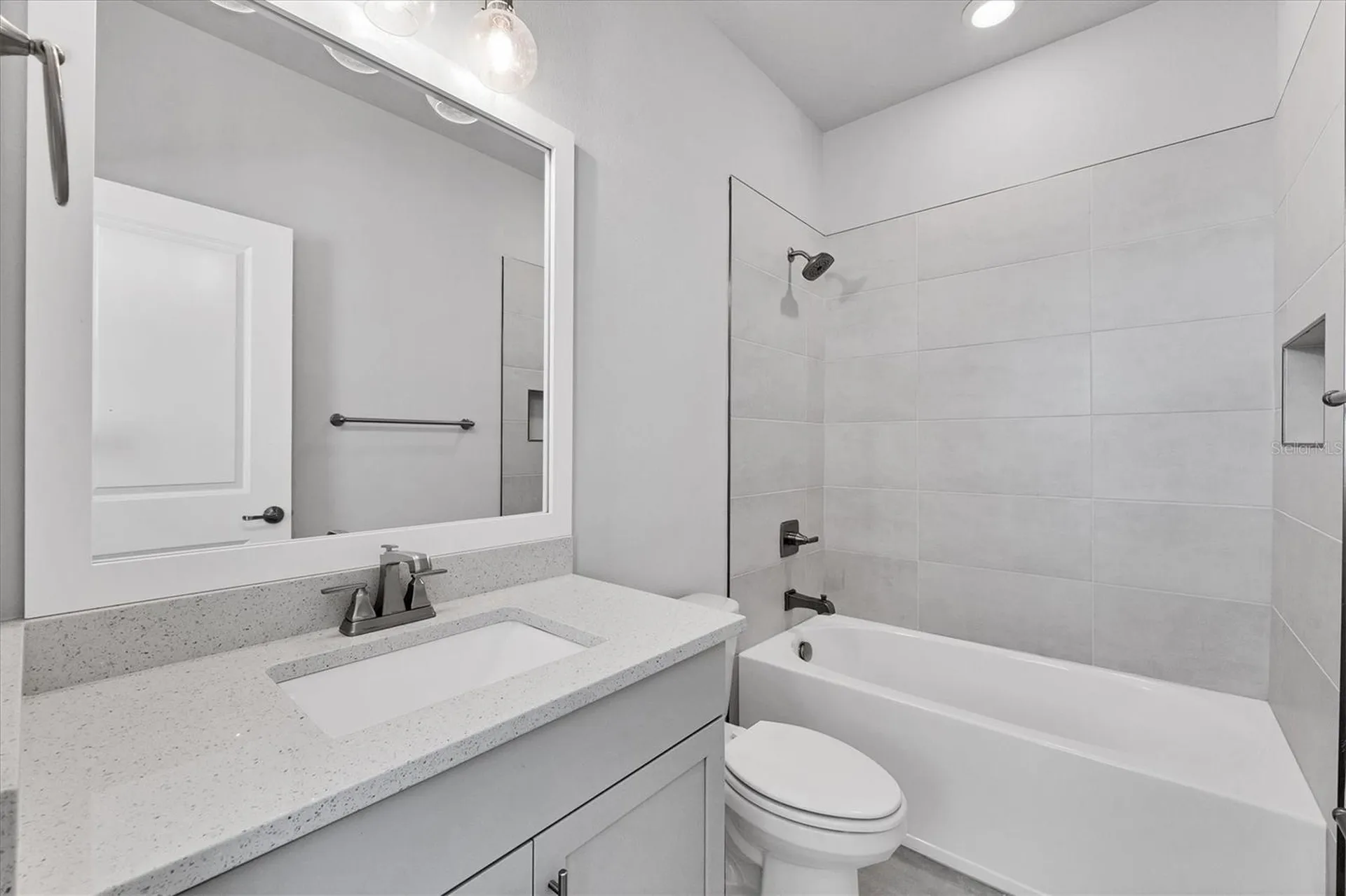 2340 Lindstrom Street Sarasota FL 34237