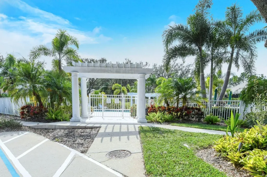 6519 Oakland Hills Drive Lakewood Ranch FL 34202