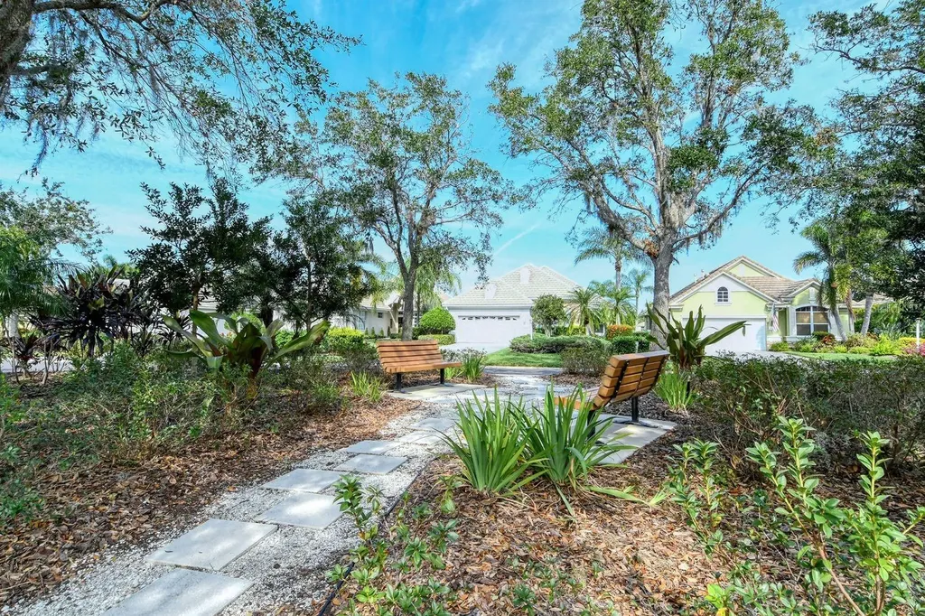 6519 Oakland Hills Drive Lakewood Ranch FL 34202