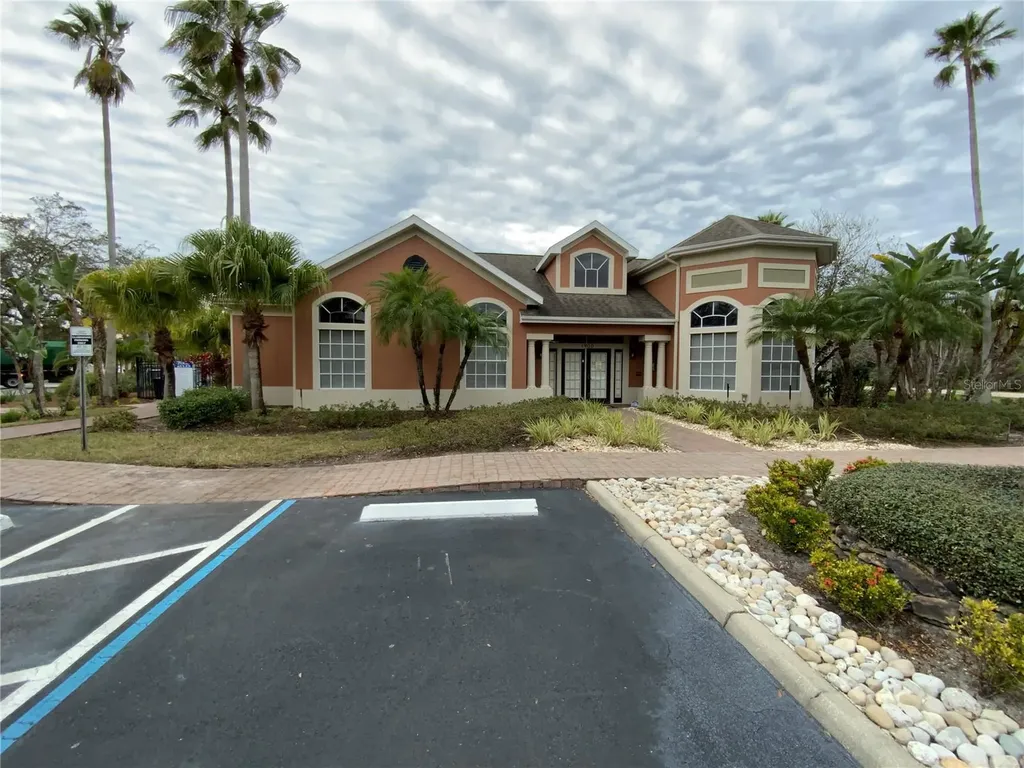 1999 Summer Club Drive Oviedo FL 32765