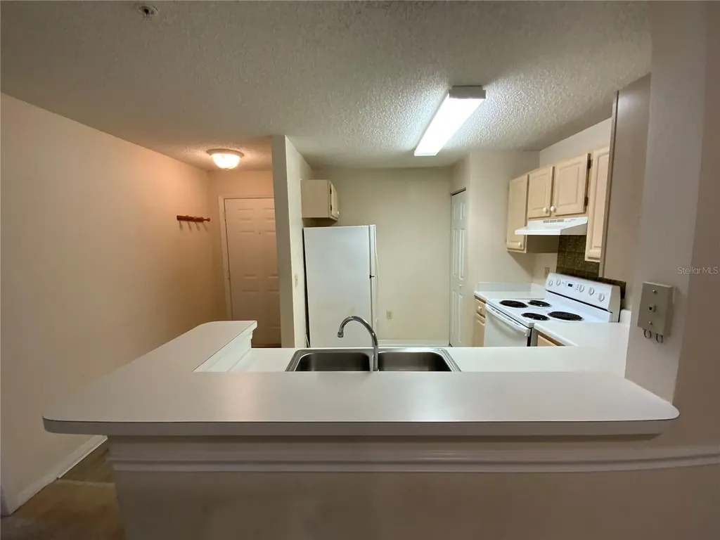 1999 Summer Club Drive Oviedo FL 32765