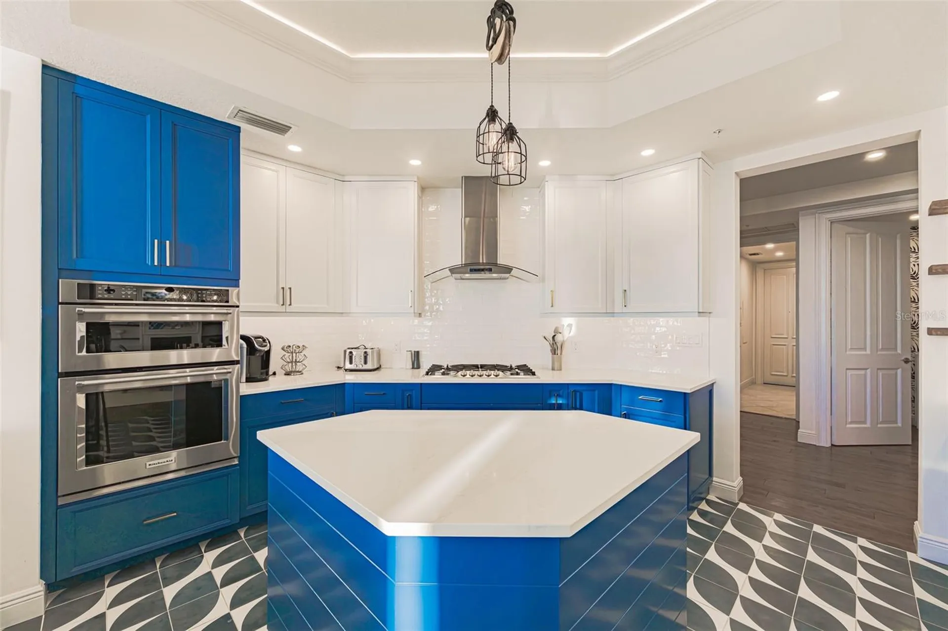 1300 Benjamin Franklin Drive Sarasota FL 34236