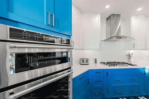 1300 Benjamin Franklin Drive Sarasota FL 34236