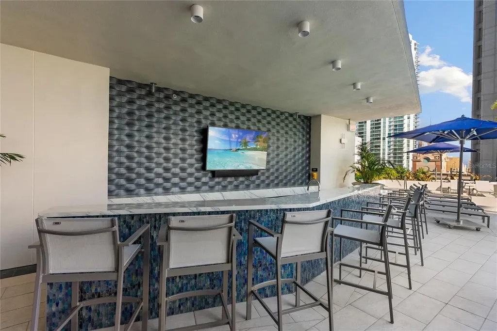 275 1st Avenue S St Petersburg FL 33701