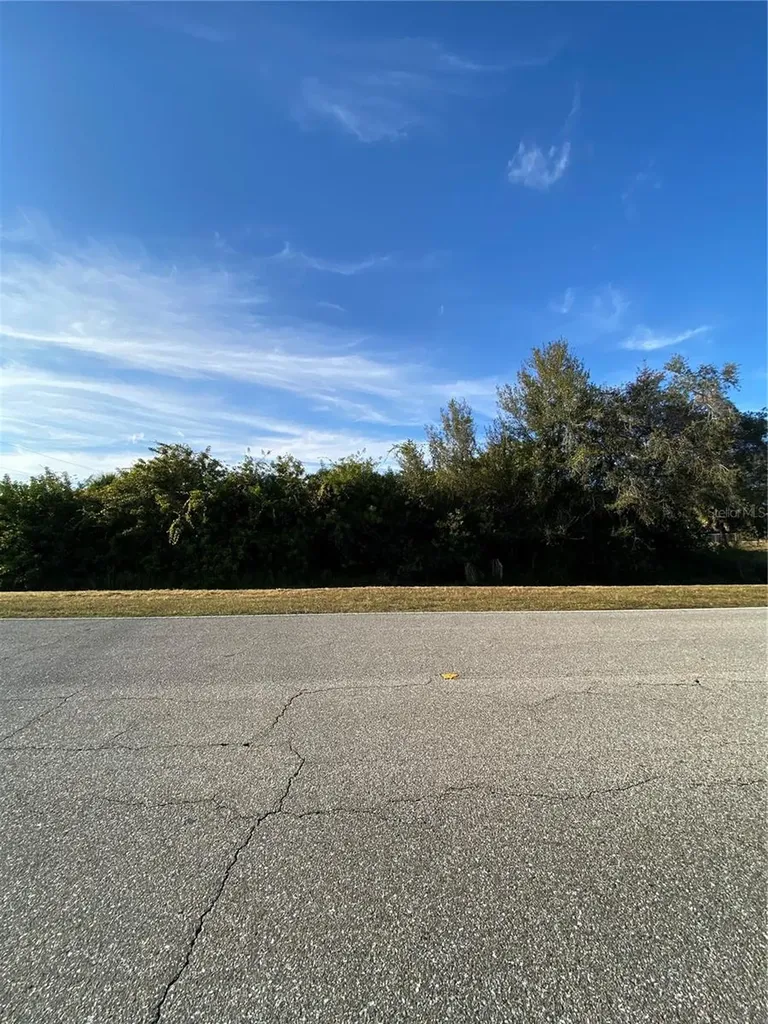 Lot 19 Embassy Road North Port FL 34291
