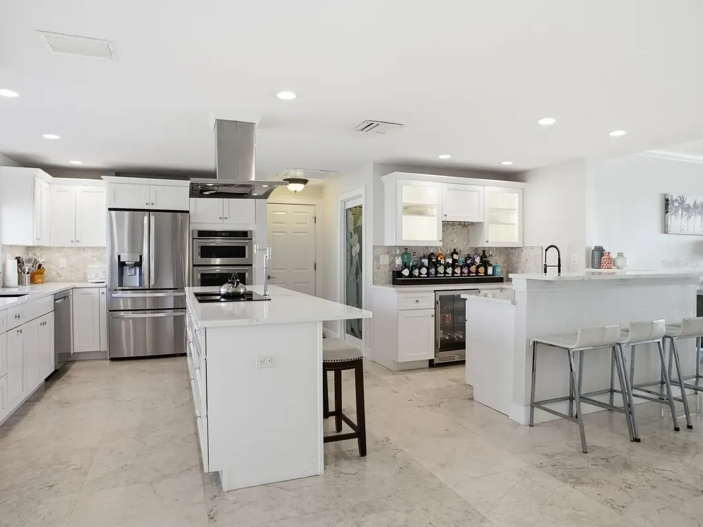 1028 79th Street S St Petersburg FL 33707