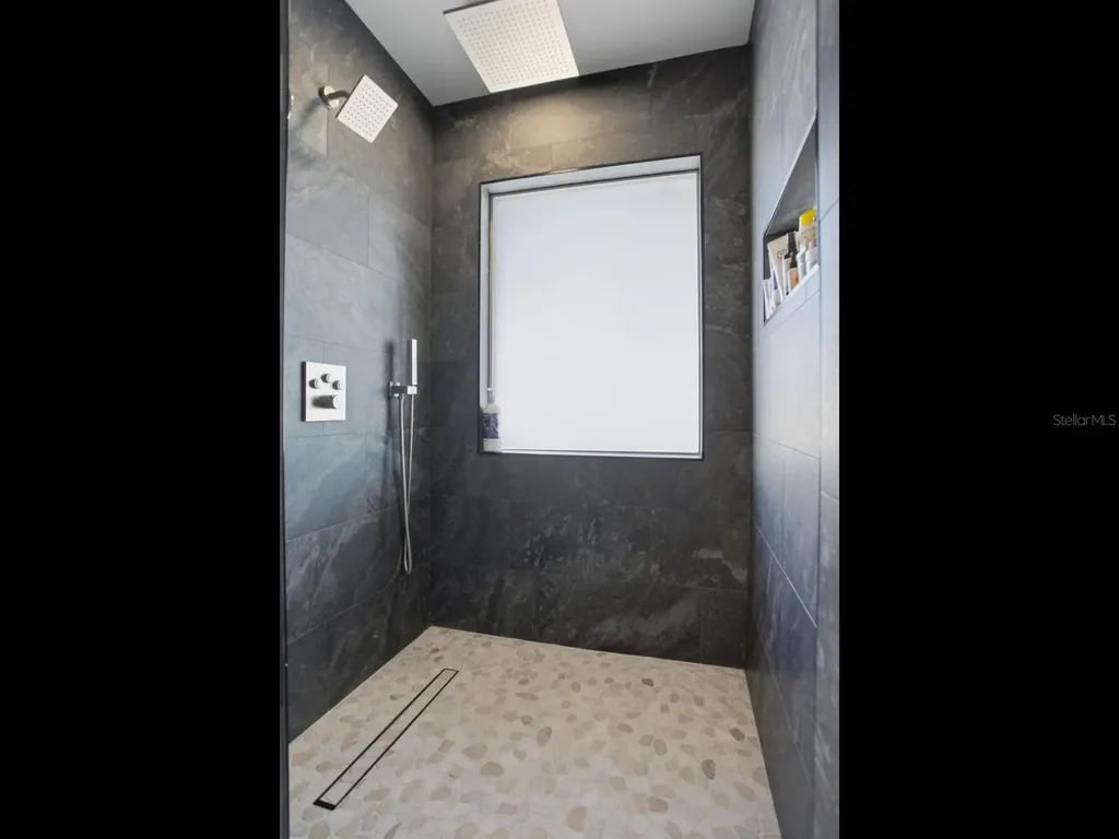 1028 79th Street S St Petersburg FL 33707