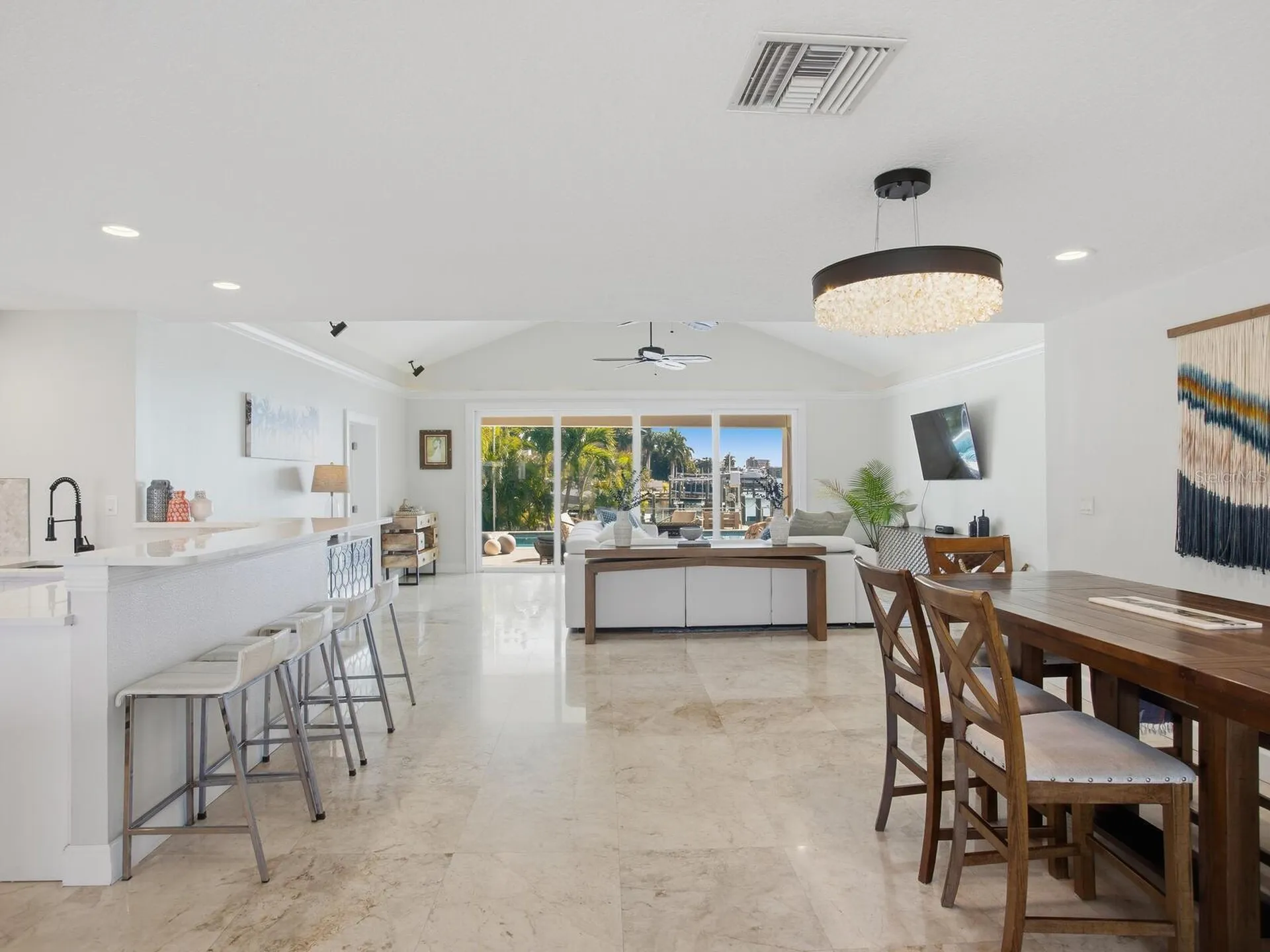 1028 79th Street S St Petersburg FL 33707