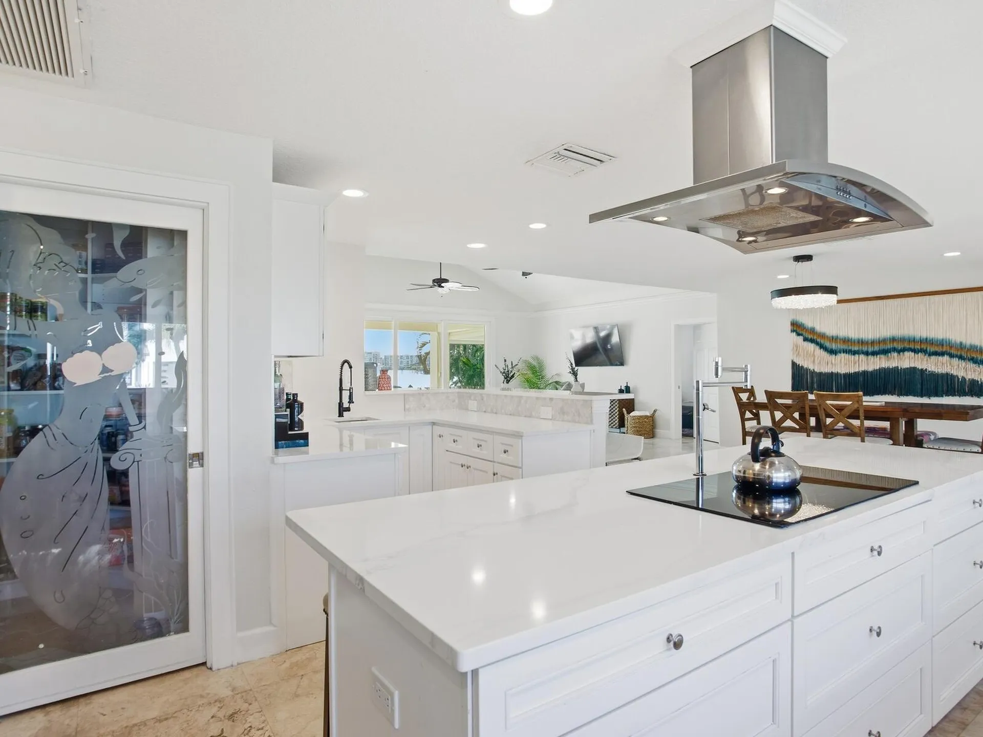 1028 79th Street S St Petersburg FL 33707