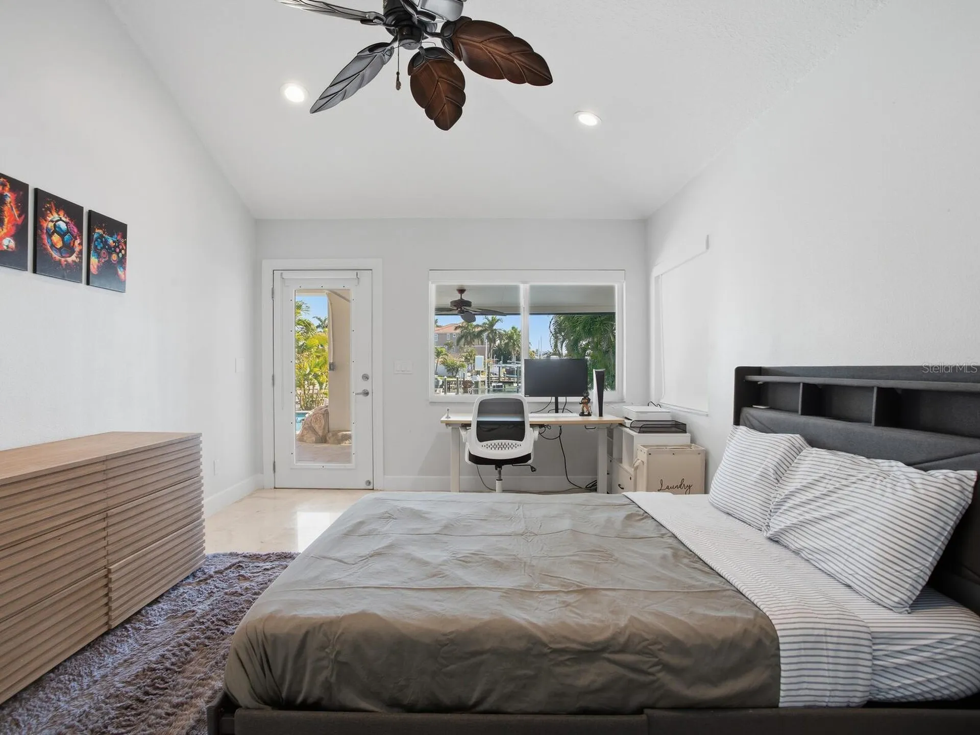 1028 79th Street S St Petersburg FL 33707