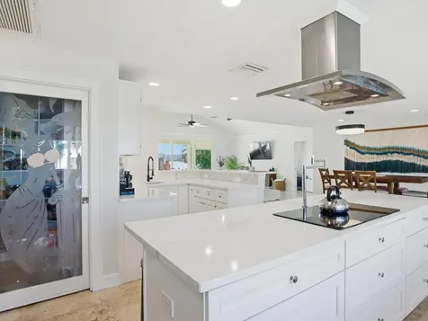 1028 79th Street S St Petersburg FL 33707