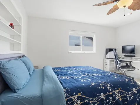 1028 79th Street S St Petersburg FL 33707