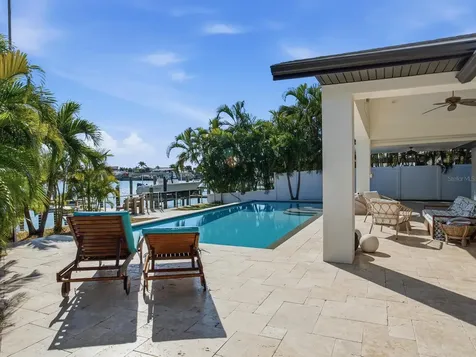 1028 79th Street S St Petersburg FL 33707
