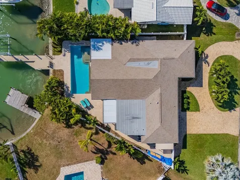 1028 79th Street S St Petersburg FL 33707