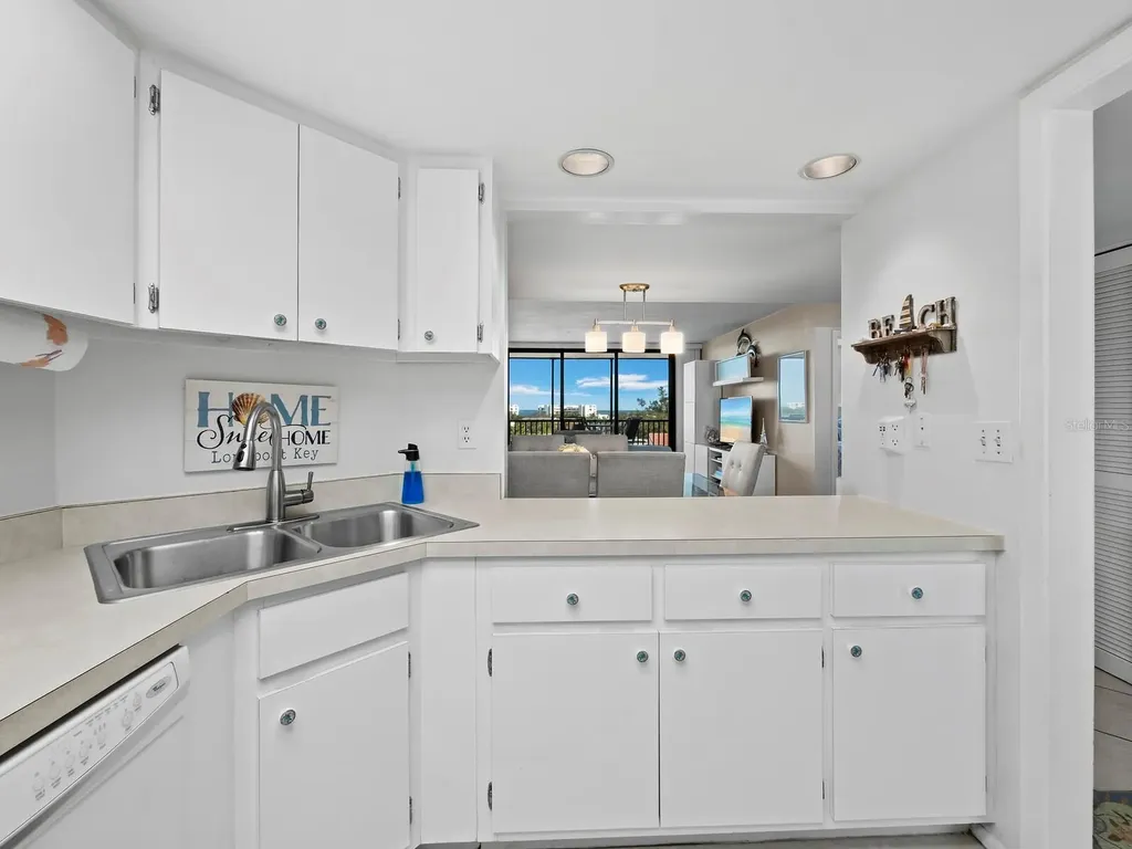2045 Gulf Of Mexico Drive Longboat Key FL 34228