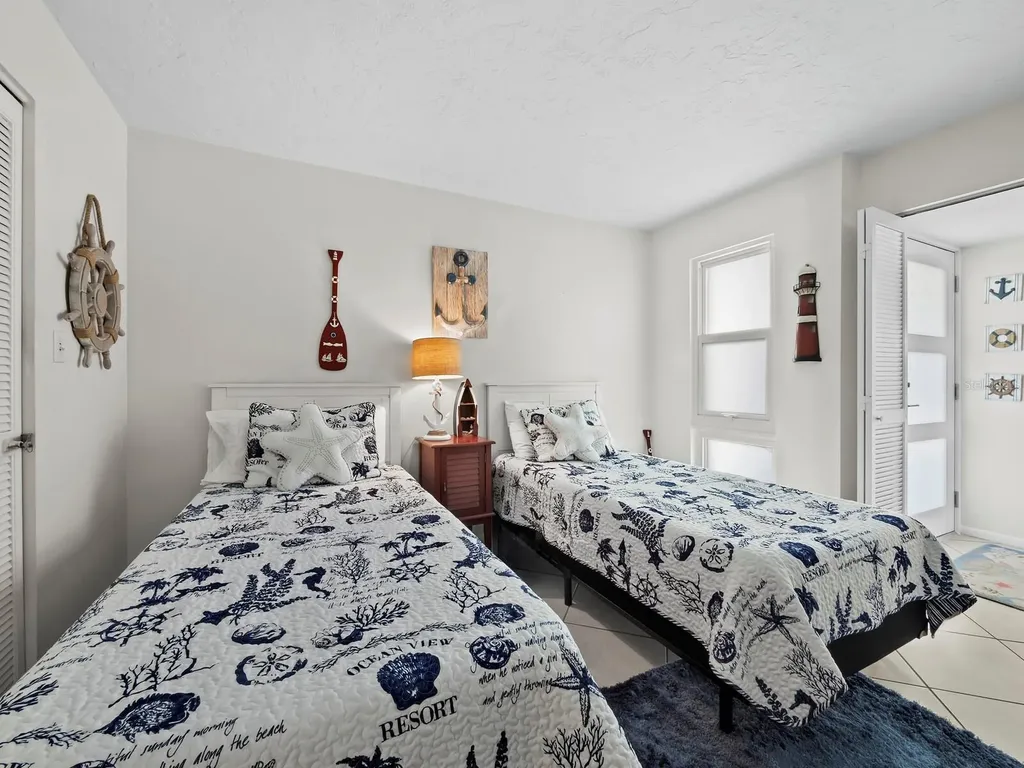 2045 Gulf Of Mexico Drive Longboat Key FL 34228