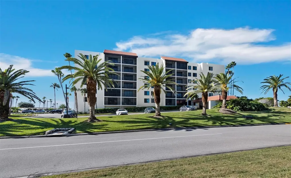 2045 Gulf Of Mexico Drive Longboat Key FL 34228