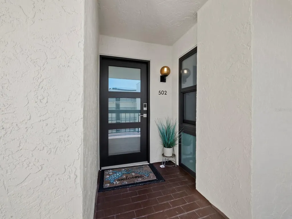 2045 Gulf Of Mexico Drive Longboat Key FL 34228