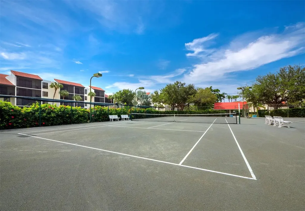 2045 Gulf Of Mexico Drive Longboat Key FL 34228