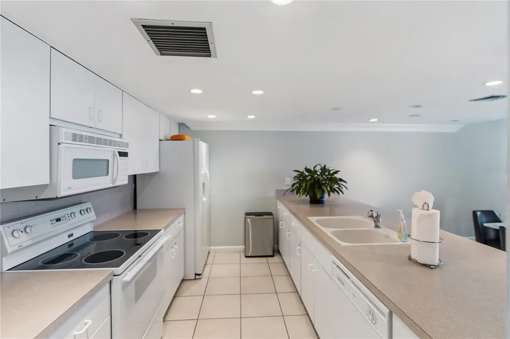 4485 Gulf Of Mexico Drive Longboat Key FL 34228