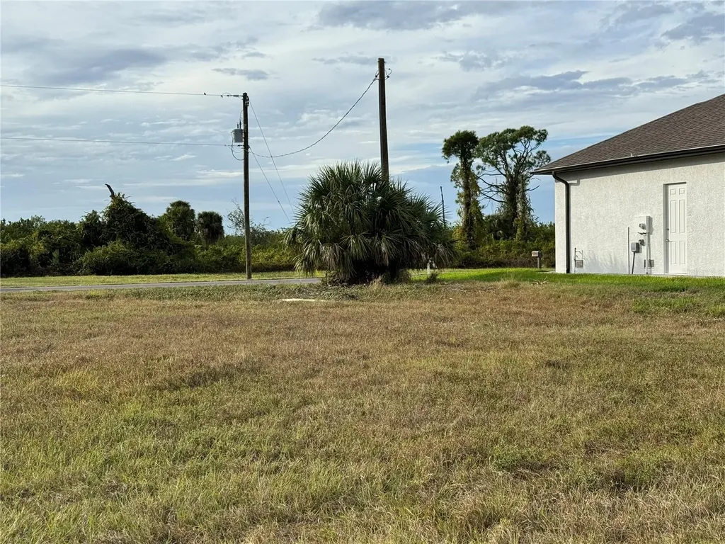 176 W Pine Valley Lane Rotonda West FL 33947