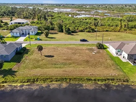 176 W Pine Valley Lane Rotonda West FL 33947