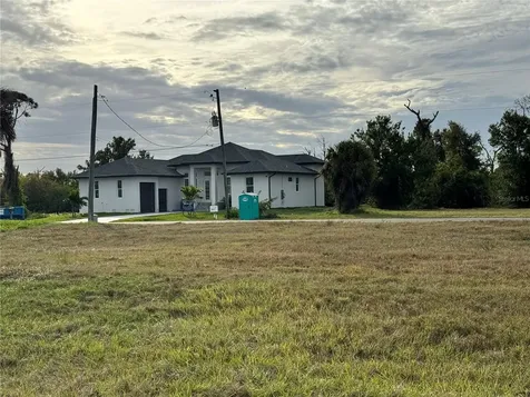 176 W Pine Valley Lane Rotonda West FL 33947