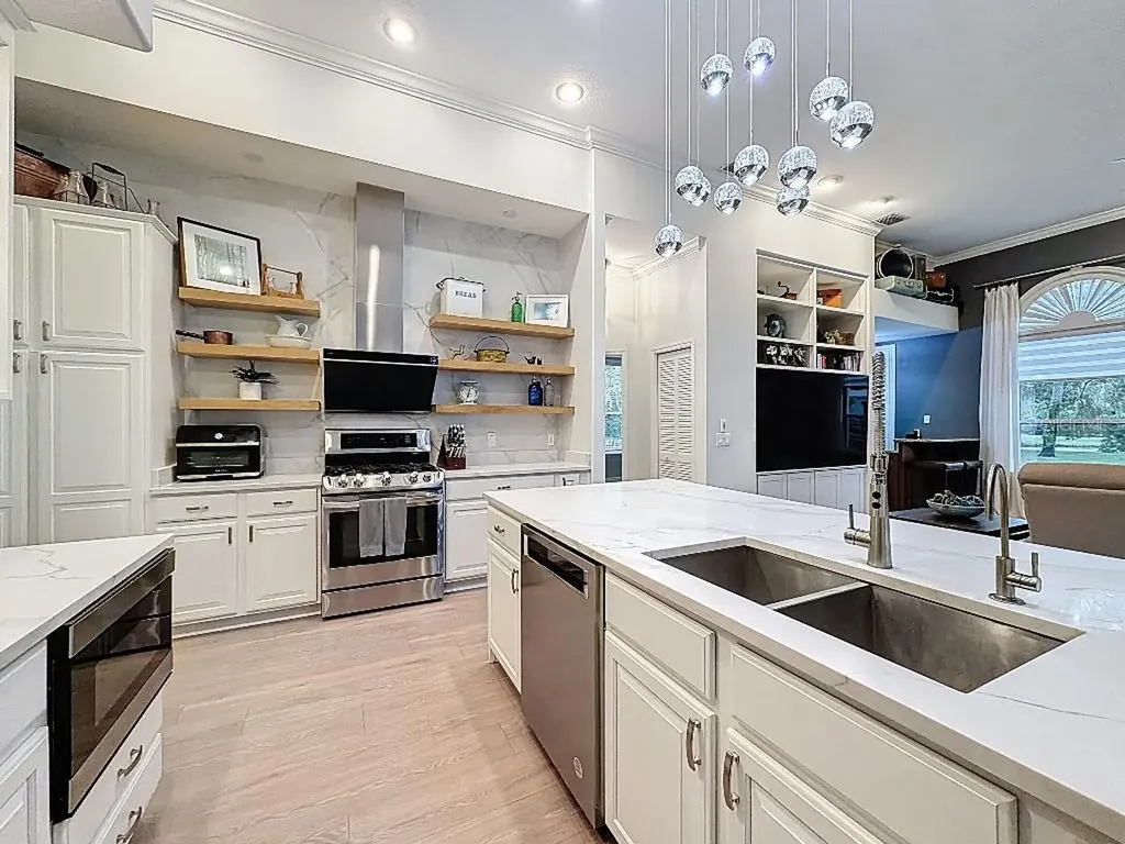 8805 Crosswood Court Riverview FL 33578
