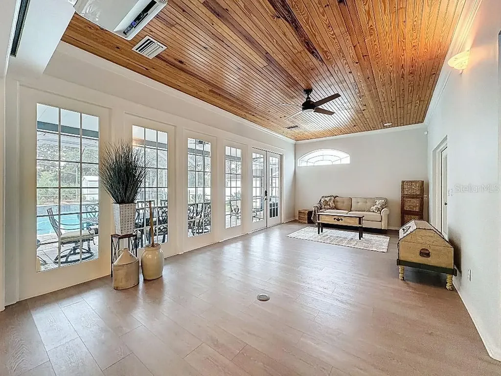 8805 Crosswood Court Riverview FL 33578