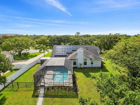 8805 Crosswood Court Riverview FL 33578